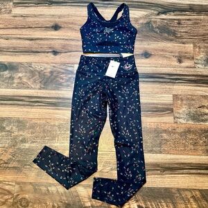 Nike women’s Dri-Fit One Luxe Roses training set size XS/S